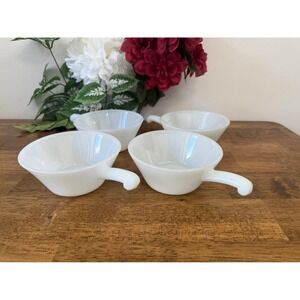 Vintage Anchor Hocking Fire-King White‎ Milk Glass 4 Soup Bowls with Handles
